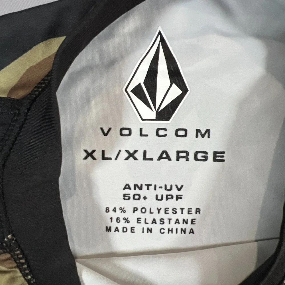 Volcom Rash Guard Swim Shirt Kids XL Multicolor Stretch Camo UPF 50+ Crew Neck
